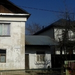 Продам дешево кирпичный дом в районе Бобека Алматы 