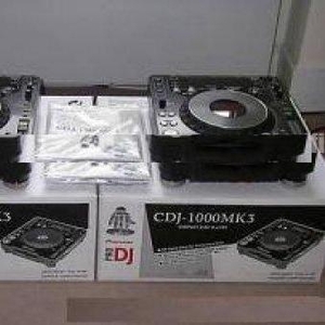 2X PIONEER CDJ 850 + DJM 800