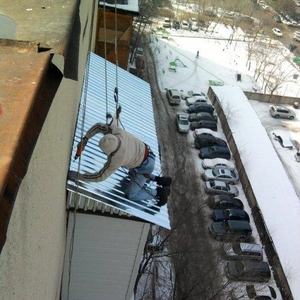 Ремонт и протечки балконного козырька в Алматы