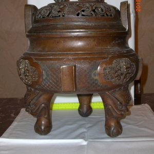 ритуальная ваза предположительно 18 век бронза