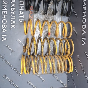 Пружины   задние на Toyota LC 100,  LX470