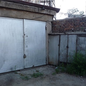 Продам капитальный кирпичный гараж Манаса Абая в Алматы. 