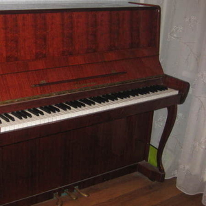 Срочно продам фортепиано!!!