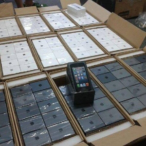 Продажа: Brand New разблокированный Apple IPhone 5,  5 с 16 Гб,  32 Гб,  
