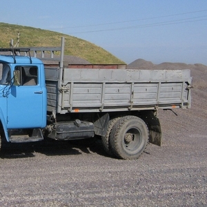 Услуги  ЗиЛ  самосвал  вывоз  строительного  мусора  по Алматы и облас