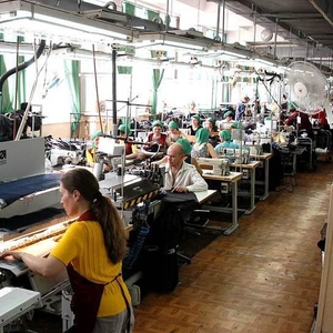 Швейный цех принимает заказы на пошив швейных изделий.