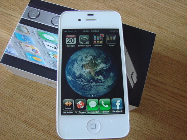 iPhone 4 32GB - 16Gb w/b 2