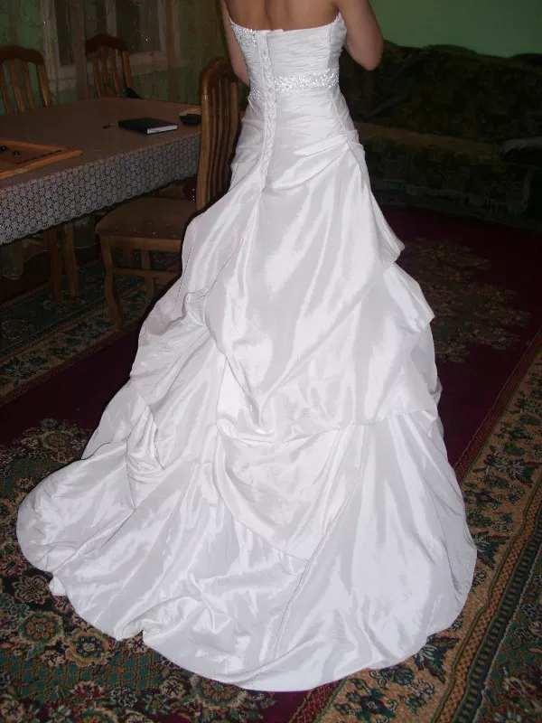 Продаю свадебное платье в Алматы 4