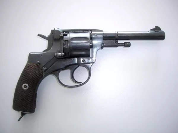 Коллекционный револьвер системы наган  1938г. с документами