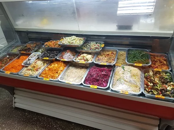 Требуется продавец корейских салатов в магазин Турксибский район