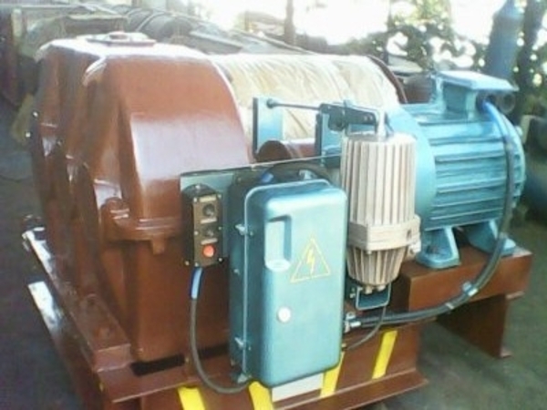 Лебедка электрическая ЛМ-140 с тросом