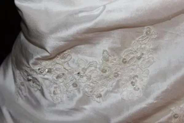 Великолепное свадебное платье от фирмы PRONOVIAS Испания 5