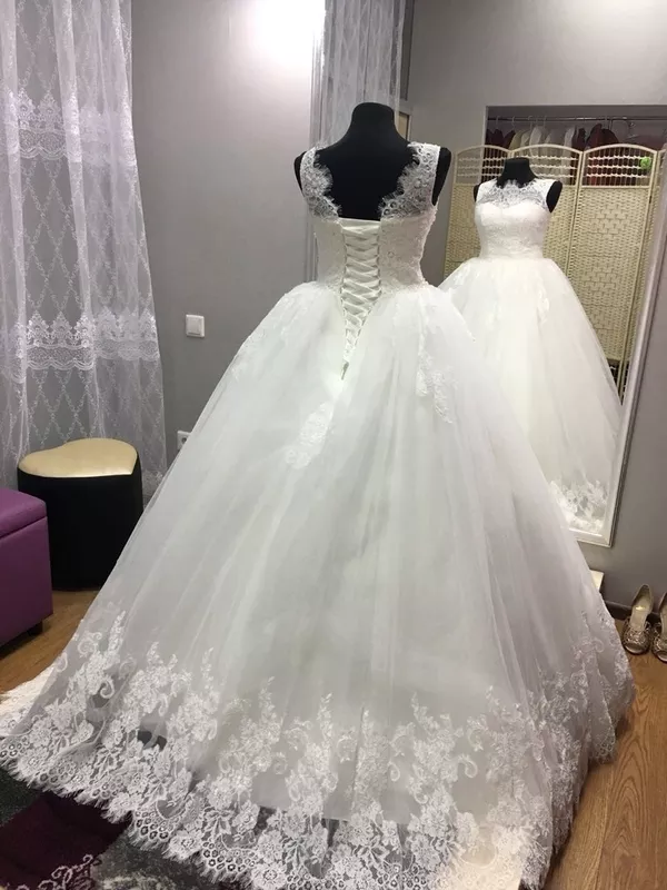 Свадебное платье с кружевом 2