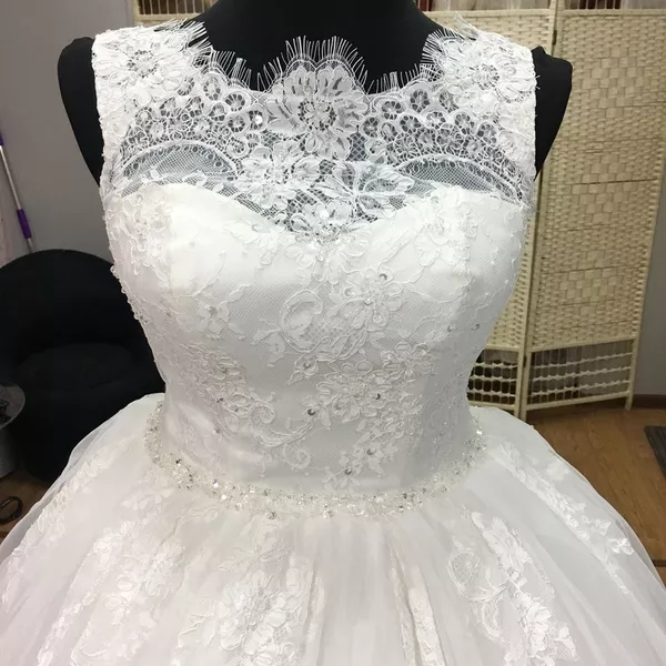 Свадебное платье с кружевом 4