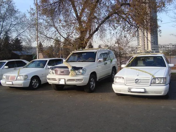 Лимузины, мерседесы S-класса W 221,  Chrysler 300 С и джипы Lexus LX-470  4