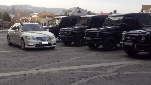 Лимузины, мерседесы S-класса W 221,  Chrysler 300 С и джипы Lexus LX-470  8