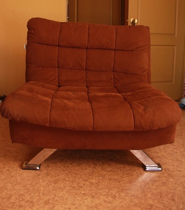 Мини-диванчик,  большое кресло