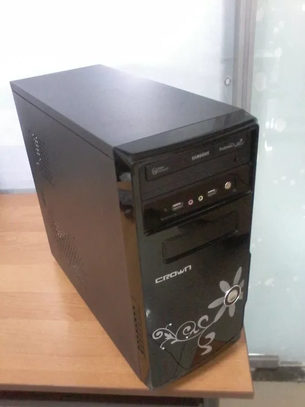 Компьютер 4 ядерный Core 2 Quad Q8300,  DDR3 4Gb,  HDD 500Gb