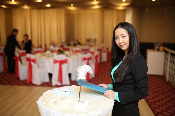 Свадебный регистратор в Алматы 2