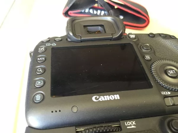 Canon EOS 5D Mark III 22.3MP+24 - 70 мм 4