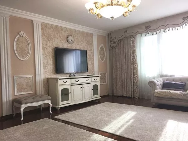 5-ти комнатная квартира,  Алматы,  мкр. Самал-2,  дом 88,  (36)