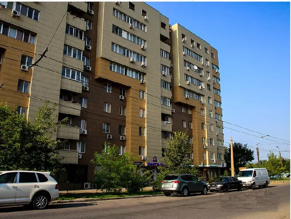 Продаётся трехкомнатная квартира в Жилом комплексе Реал Алматы 5