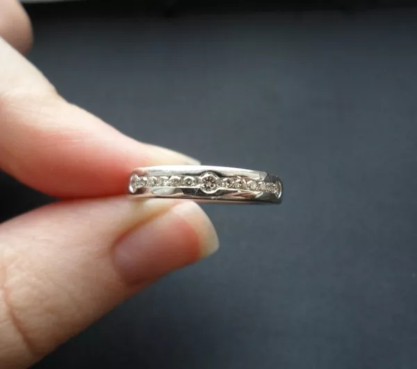 Бриллиантовое кольцо из белого золота,  17 размер