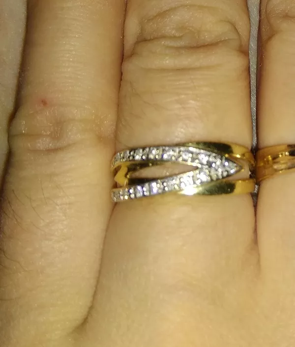 Золотое кольцо с бриллиантоми жёлтое с белым комбинированно