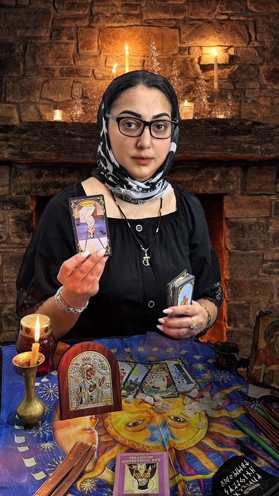 Тамара — потомственная гадалка и ясновидящая. 2