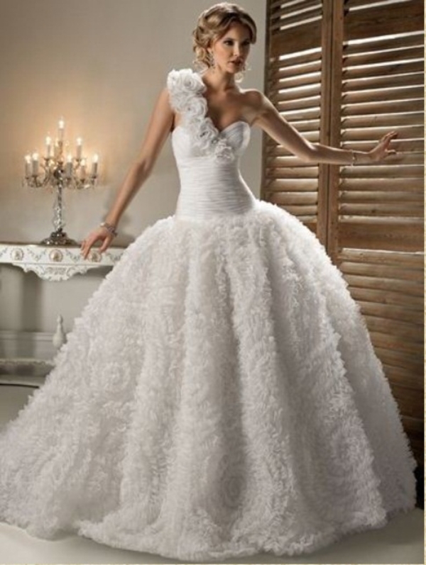Продам свадебное платье очень красивое 2012 г.-Италия
