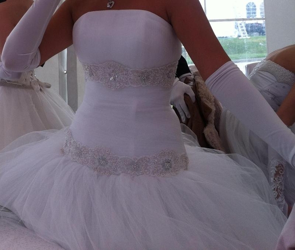 Продам шикарное свадебное/бальное платье 2