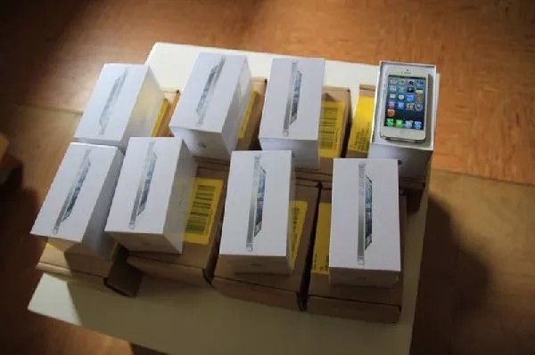 Brand New Apple,  iPhone 5 64GB,  32GB и 16GB завода разблокирована