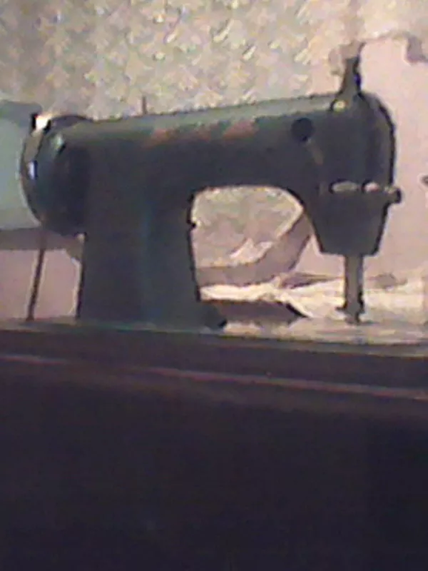 Швейная машина с ножным приводом 