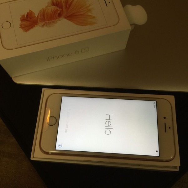 Яблоко iPhone 6s розовое золото