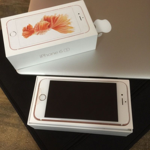 Яблоко iPhone 6s розовое золото 2