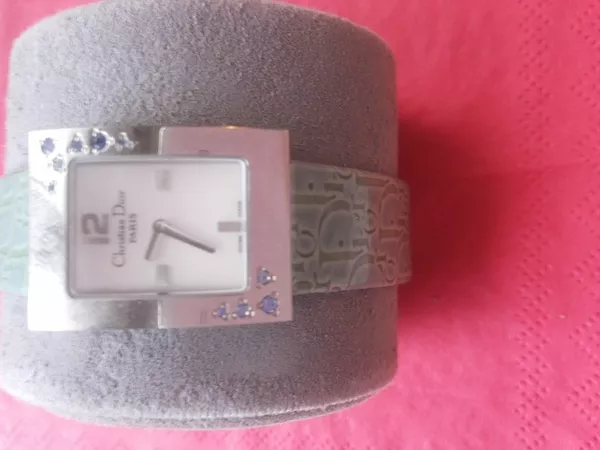 Продам женские наручные часы Christian Dior оригинал