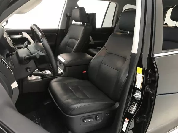 Toyota Land Cruiser GXR 2017 Automatic  5